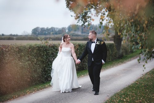Stratton court barn wedding | stacey &amp; Rhys